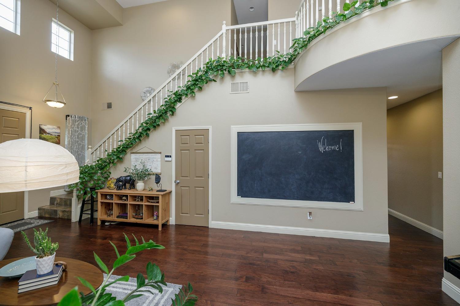 Riverbank, California, 95367, United States, 5 Bedrooms Bedrooms, ,3 BathroomsBathrooms,Residential,For Sale,1927797