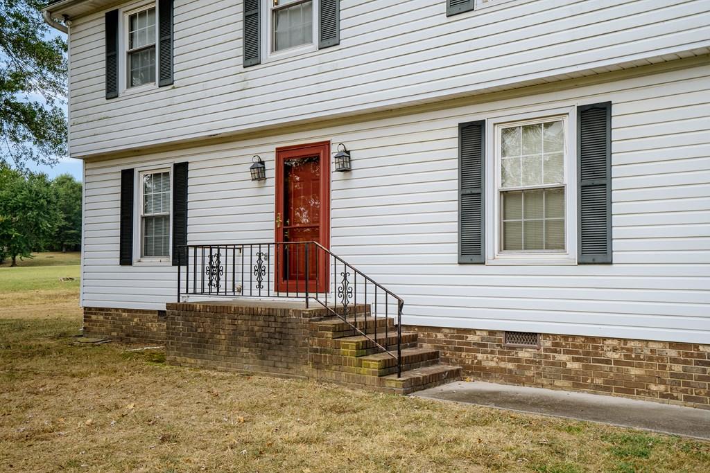 DALTON, Georgia, 30720, United States, 5 Bedrooms Bedrooms, ,3 BathroomsBathrooms,Residential,For Sale,1896225