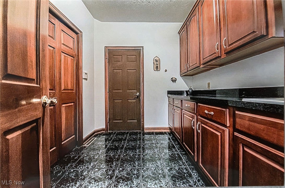 Valley City, Ohio, 44280, United States, 4 Bedrooms Bedrooms, ,5 BathroomsBathrooms,Residential,For Sale,1836781