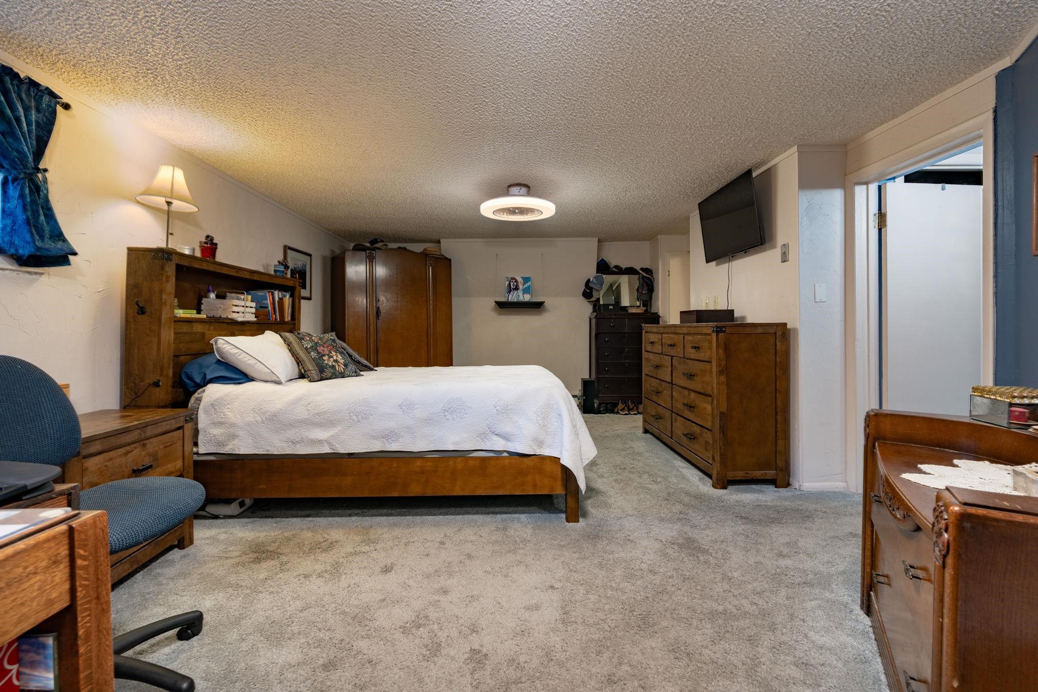 Palisade, Colorado, 81526, United States, 5 Bedrooms Bedrooms, ,6 BathroomsBathrooms,Residential,For Sale,2007514
