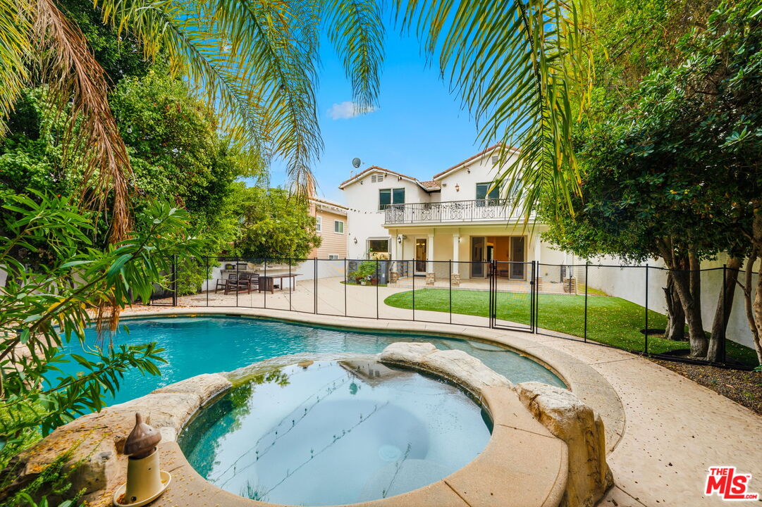 Encino, California, 91436, United States, 4 Bedrooms Bedrooms, ,3 BathroomsBathrooms,Residential,For Sale,1988091