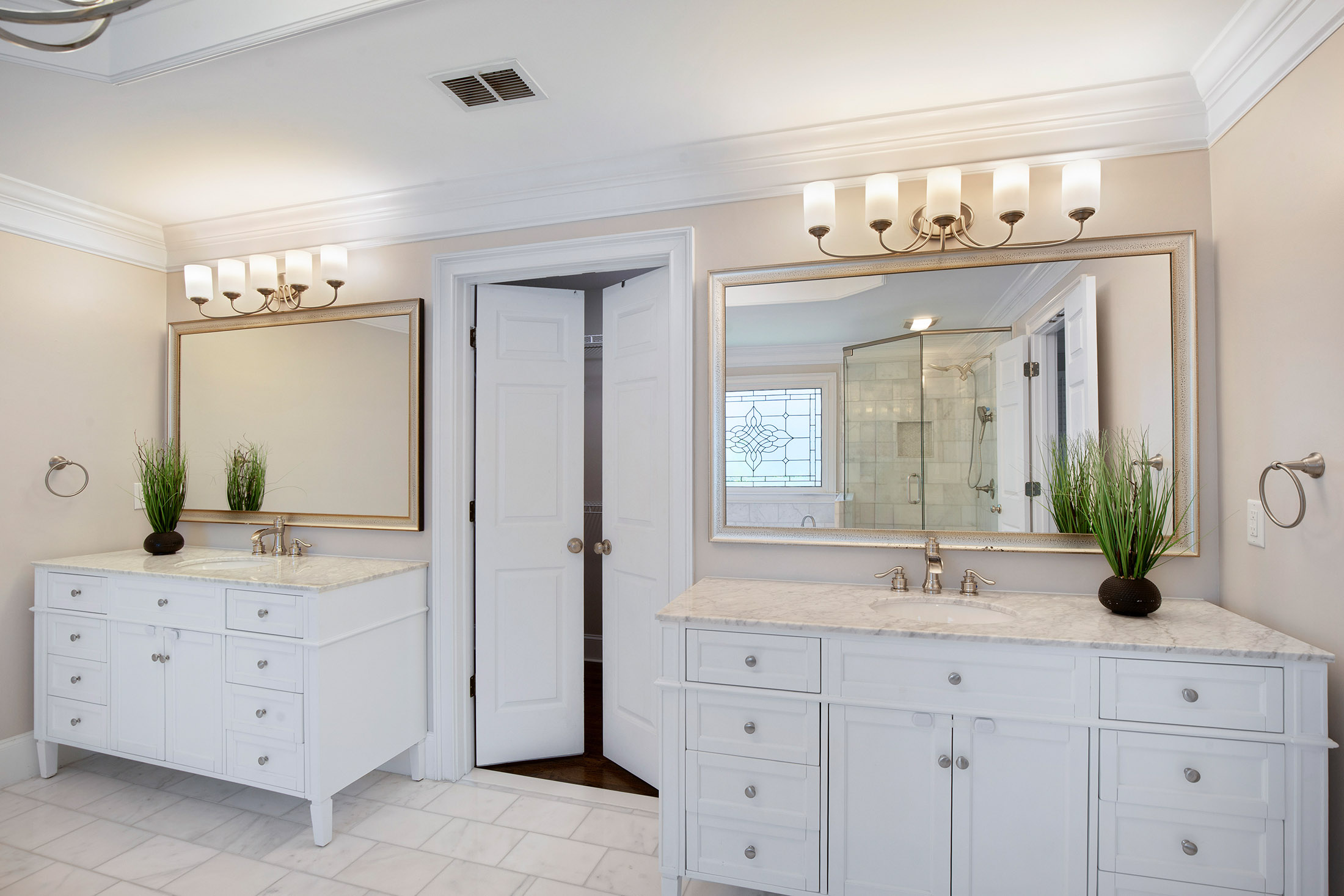  Recently Updated Four Bedroom Home in Gated Brookhaven Community - 物件實景