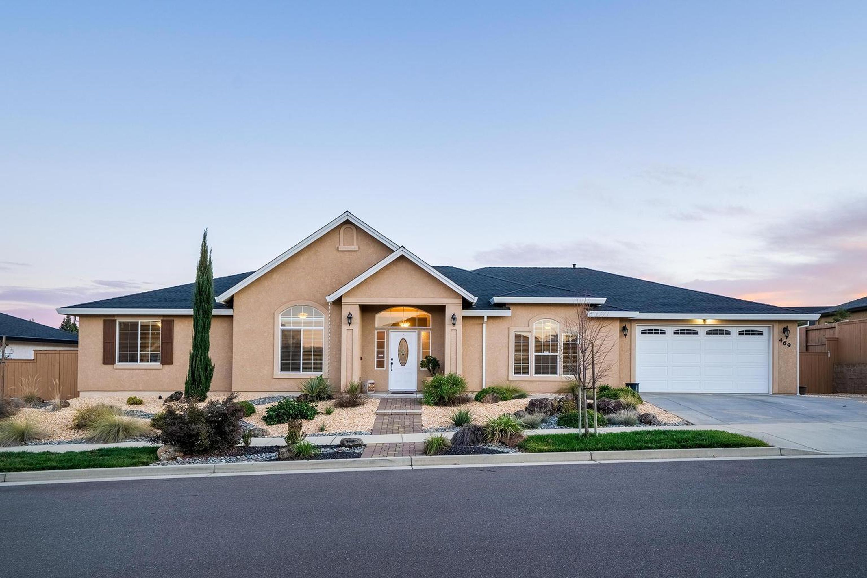  Beautiful Home In Highland Park Subdivision of Redding - 物件實景