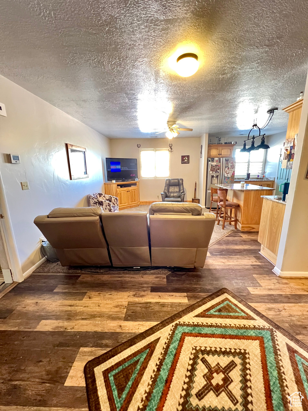 Richfield, Utah, 84701, United States, 5 Bedrooms Bedrooms, ,3 BathroomsBathrooms,Residential,For Sale,1761886