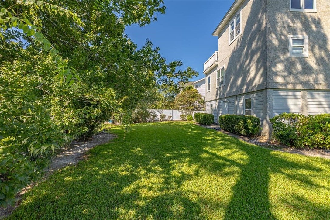 Brunswick, Georgia, 31520, United States, 3 Bedrooms Bedrooms, ,3 BathroomsBathrooms,Residential,For Sale,1895763