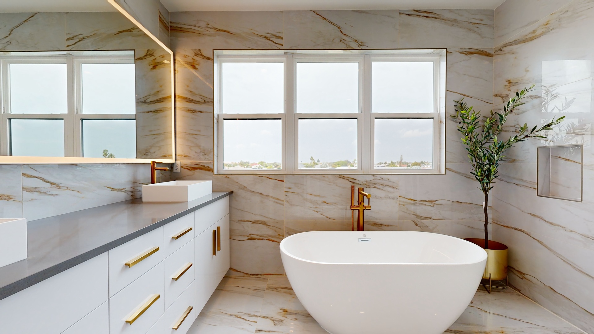 Apollo Beach, Florida, 33572, United States, 4 Bedrooms Bedrooms, ,3 BathroomsBathrooms,Residential,For Sale,1974285