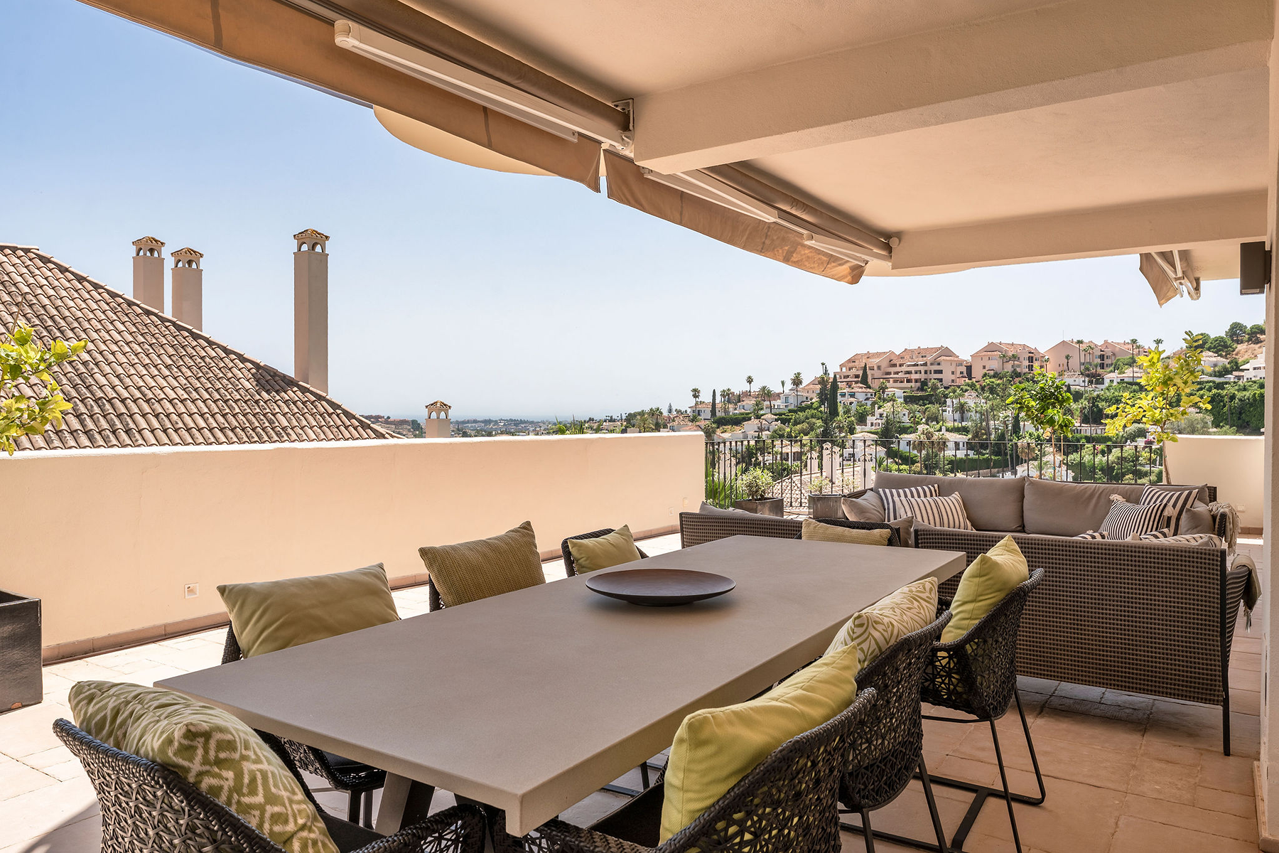  South-Facing duplex apartment with sea views in Nueva Andalucía - 物件實景