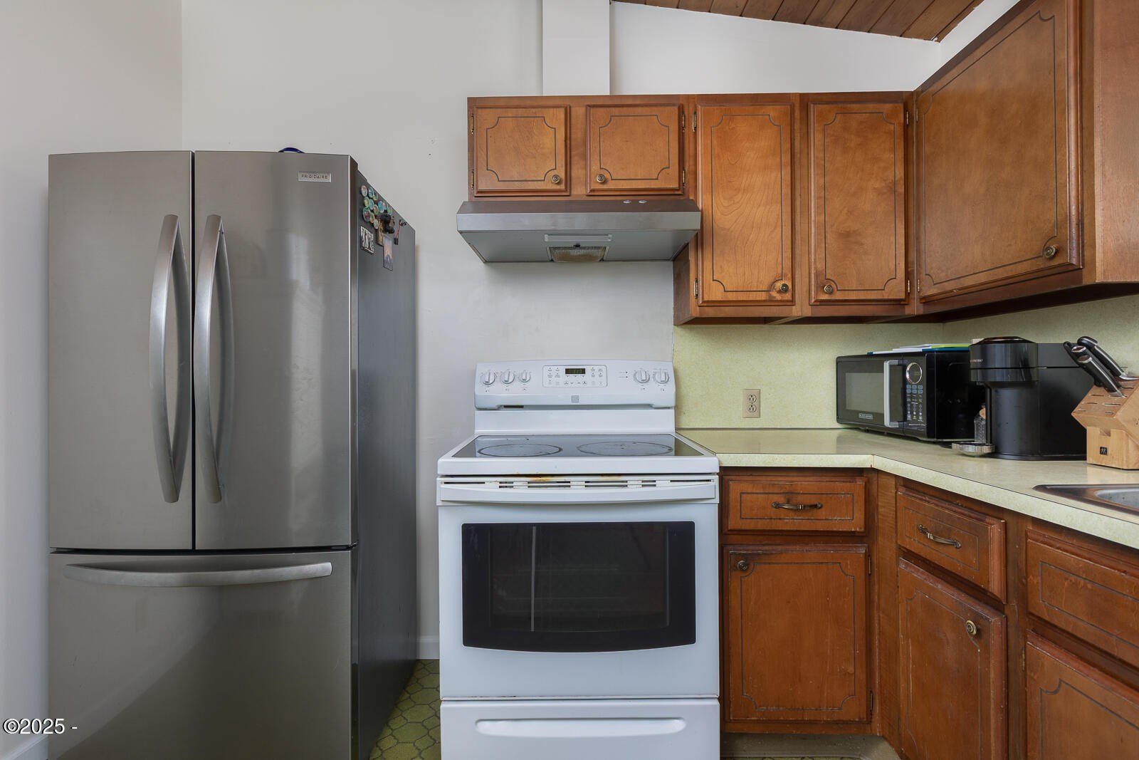 Lincoln City, Oregon, 97367, United States, 3 Bedrooms Bedrooms, ,Residential,For Sale,1939993