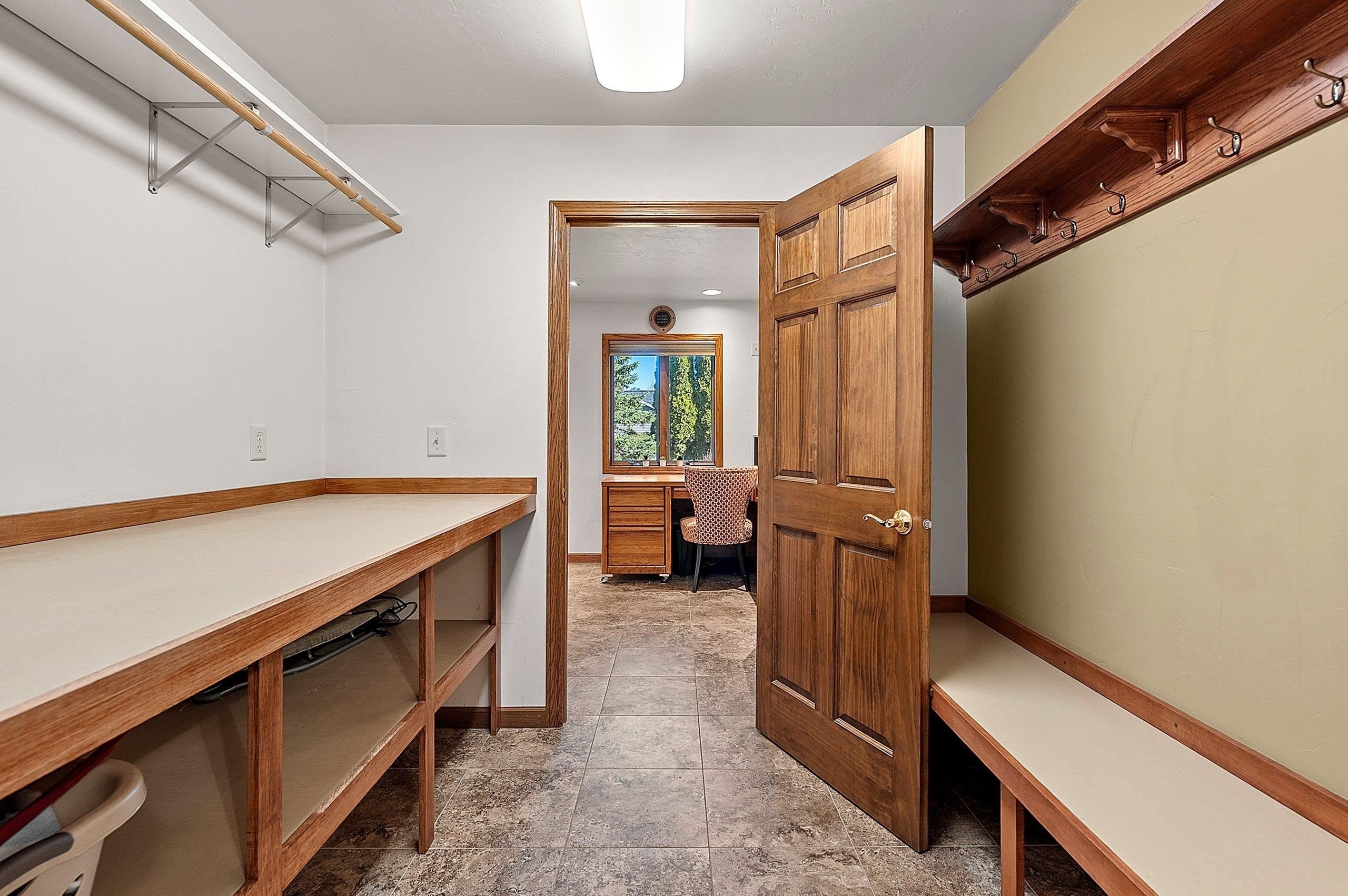 GREEN BAY, Wisconsin, 54313, United States, 4 Bedrooms Bedrooms, ,4 BathroomsBathrooms,Residential,For Sale,2048613