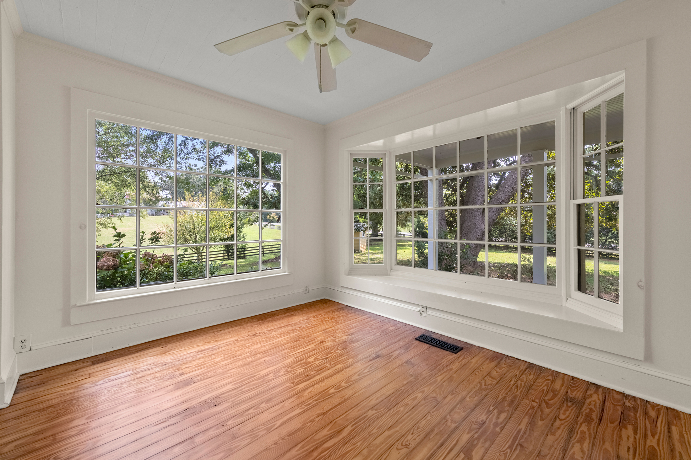  A Timeless Farmhouse Retreat on 7.3 Acres in Milton near Birmingham Crossroads - 物件實景