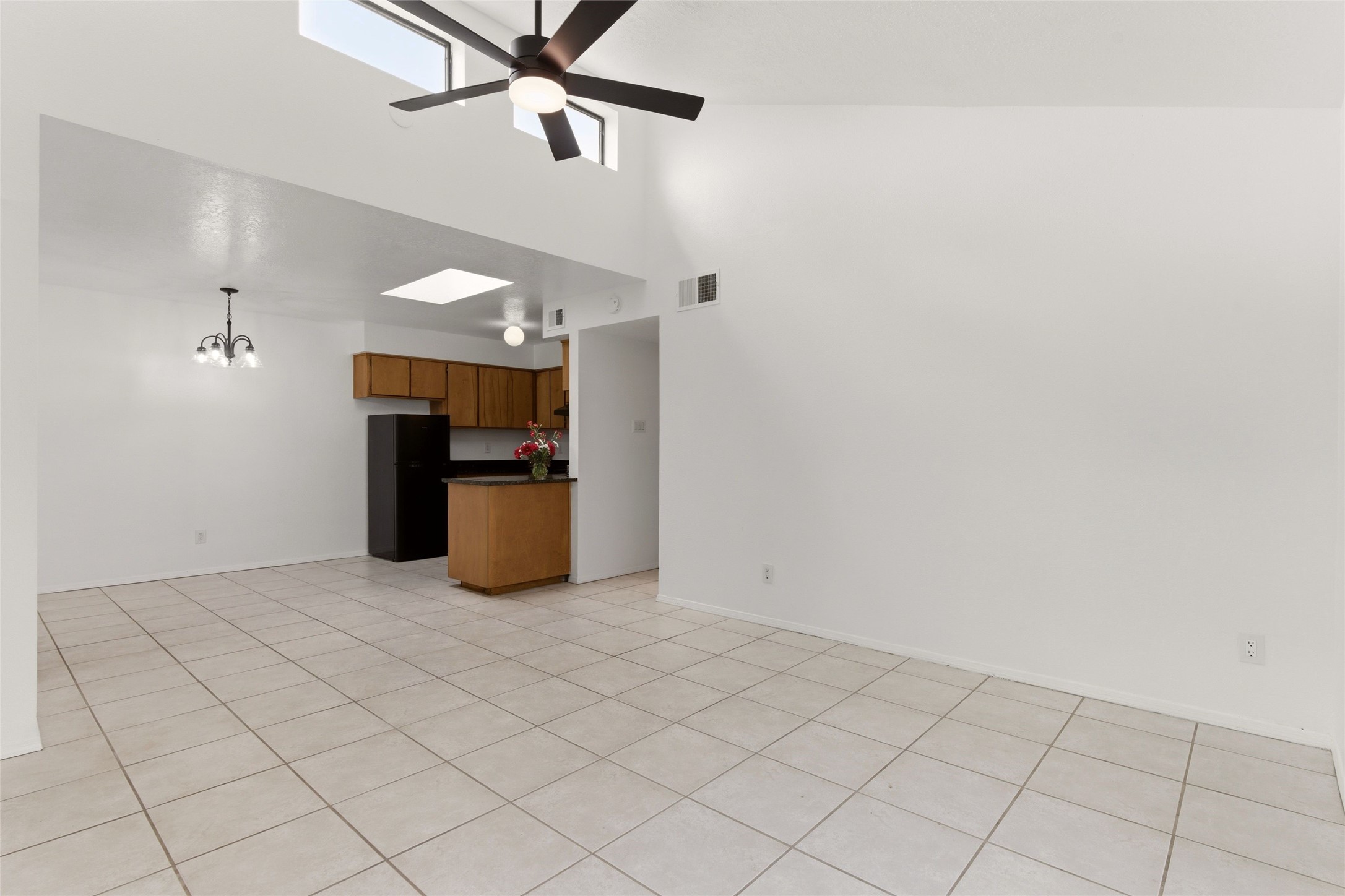  1448 Clark Road - 物件實景