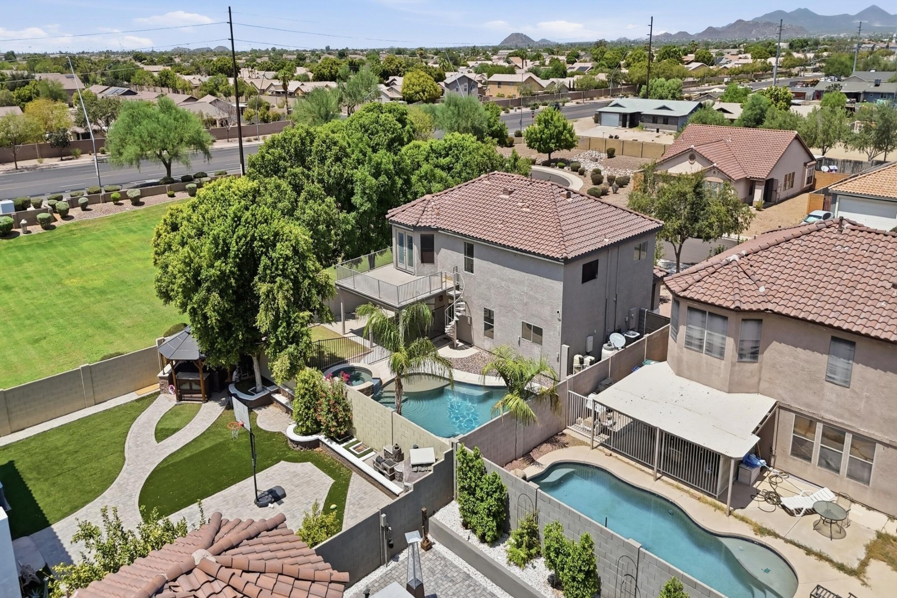  10821 E Forge Circle¦Mesa, AZ - 物件實景