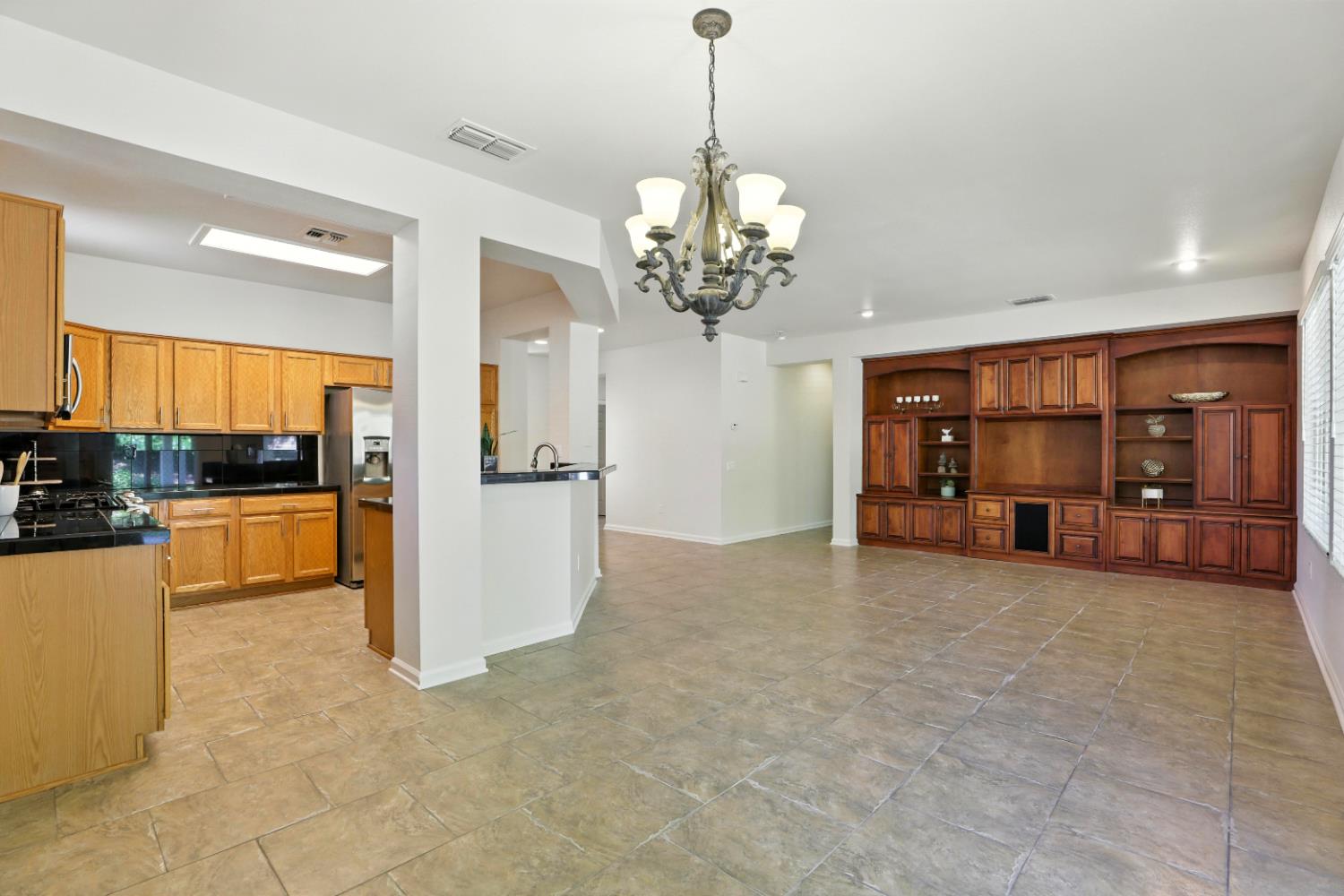 Lincoln, California, 95648, United States, 2 Bedrooms Bedrooms, ,2 BathroomsBathrooms,Residential,For Sale,1910856