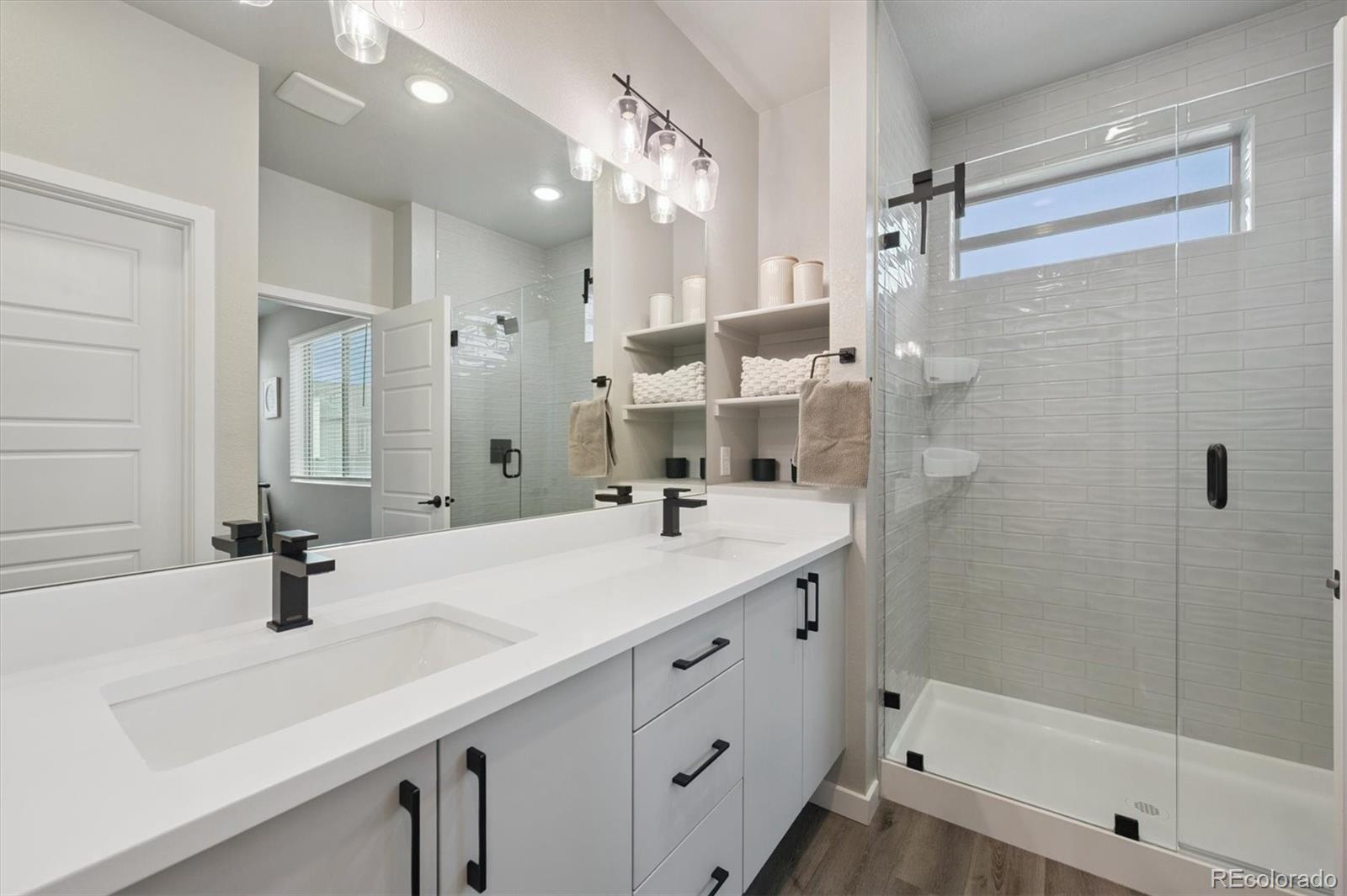 Wheat Ridge, Colorado, 80033, United States, 3 Bedrooms Bedrooms, ,3 BathroomsBathrooms,Residential,For Sale,1906825