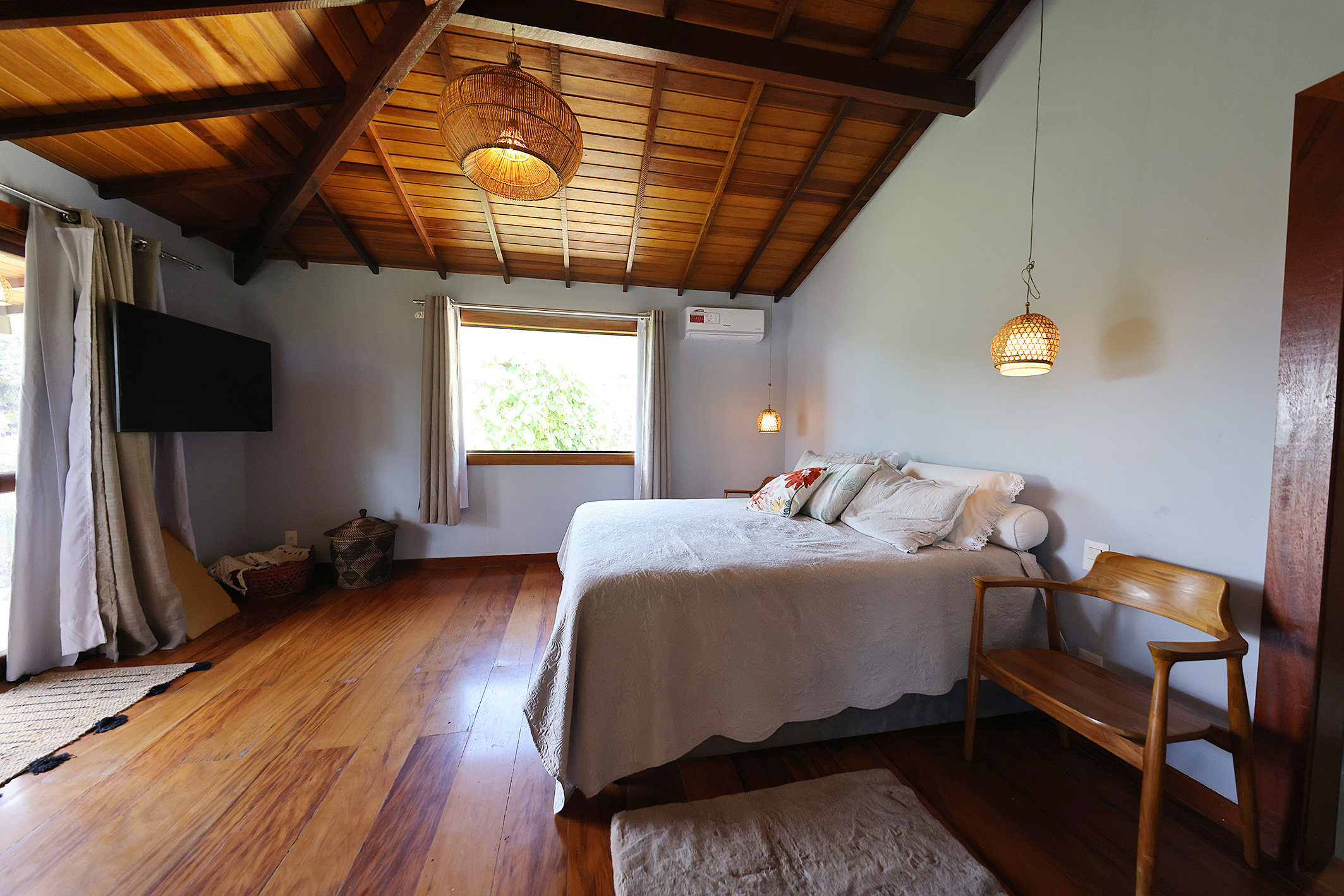  Private retreat surrounded by nature with two residences and mountain views - 物件實景