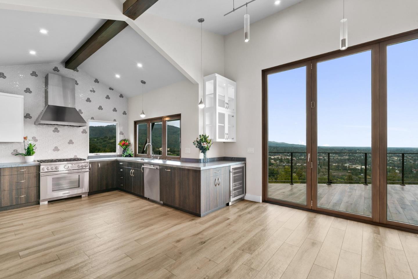 Los Gatos, California, 95030, United States, 5 Bedrooms Bedrooms, ,6 BathroomsBathrooms,Residential,For Sale,1997013