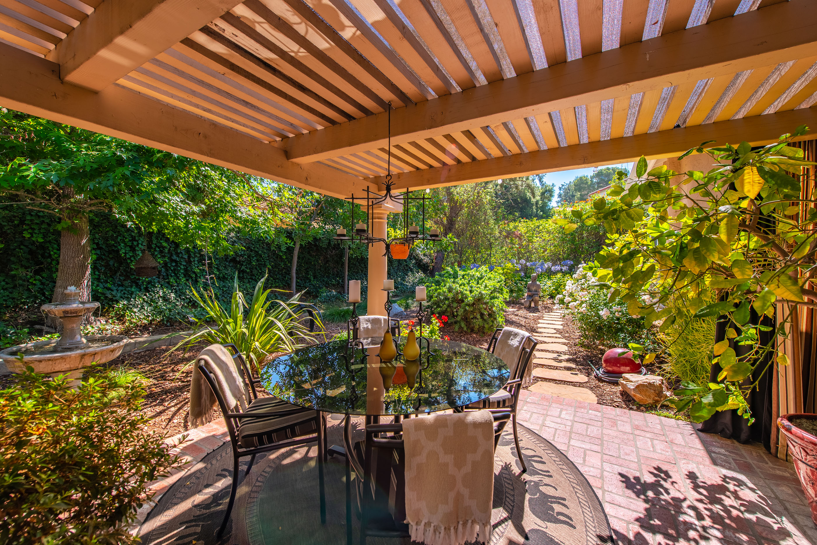  2024 Woodburn Avenue, Westlake Village - 物件實景