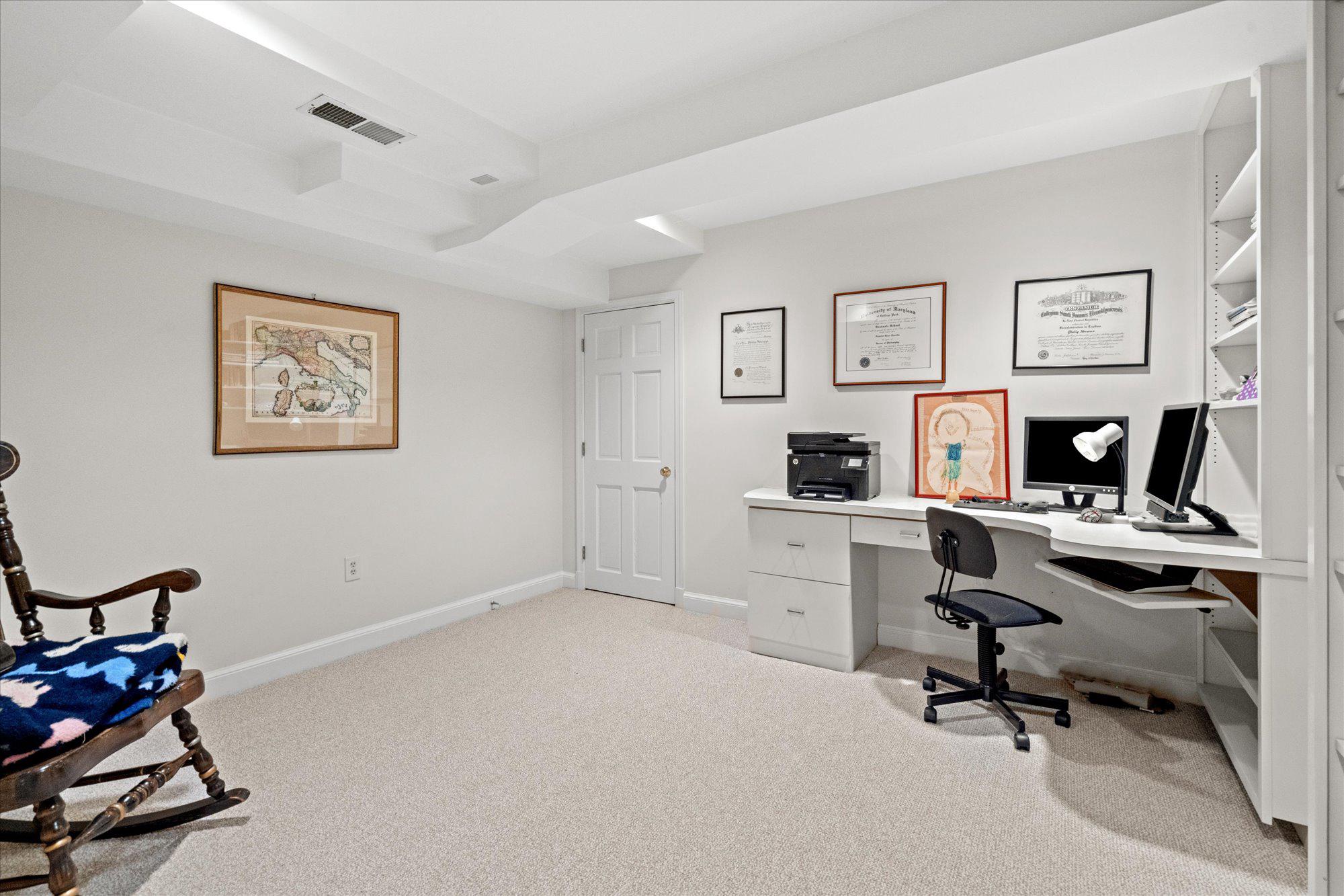  7030 Longwood Drive, Bethesda, MD 20817 - 物件實景