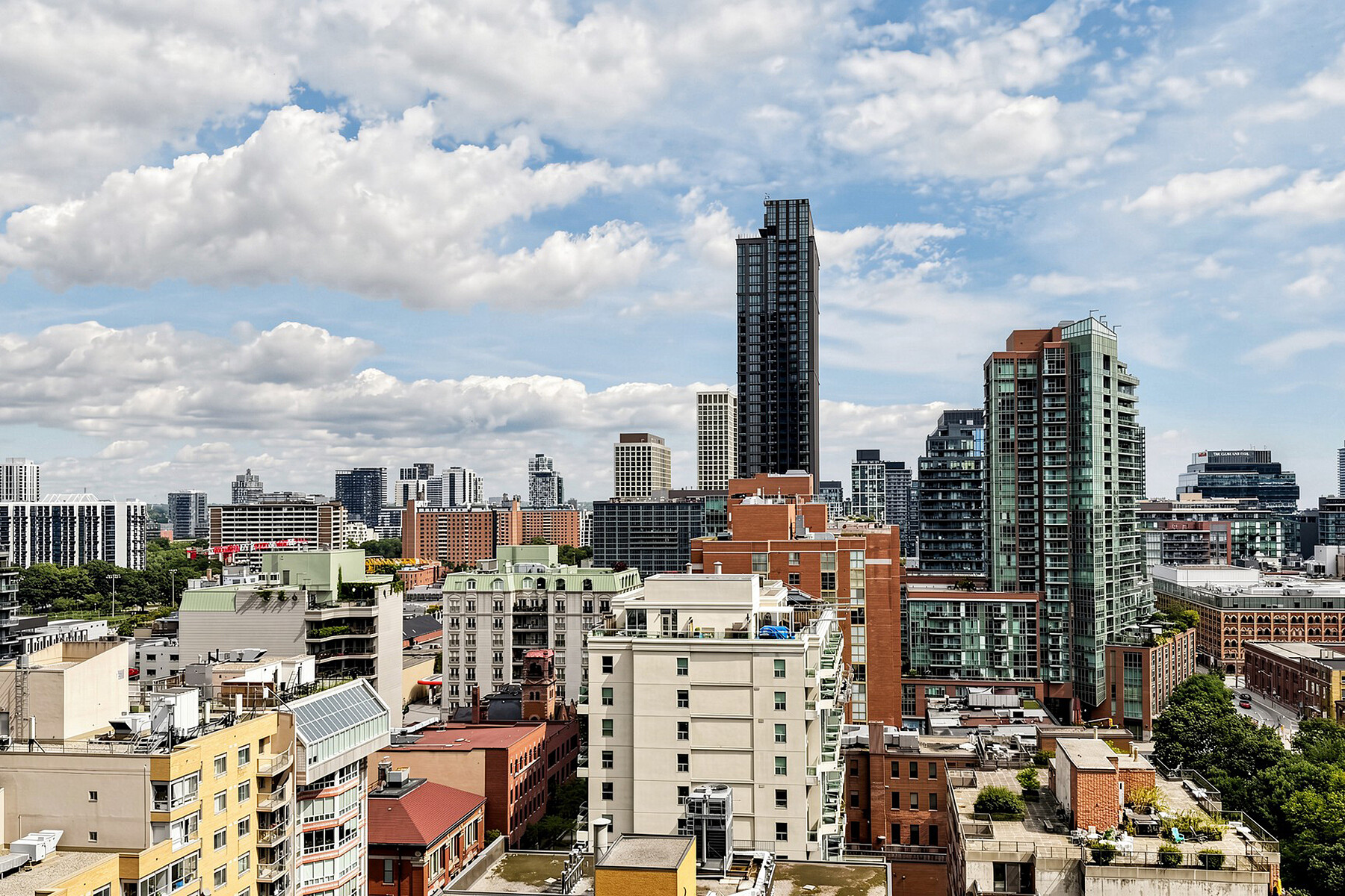  Spire The Condominium - 物件實景