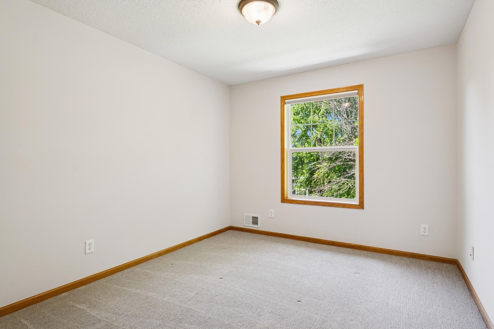 Woodbury, Minnesota, 55129, United States, 5 Bedrooms Bedrooms, ,3 BathroomsBathrooms,Residential,For Sale,1917665