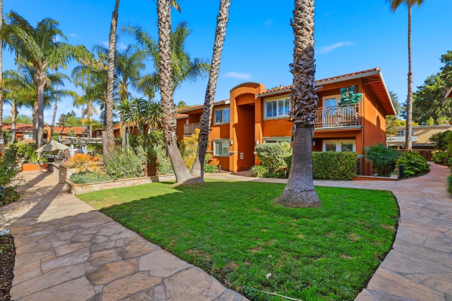 Santa Clara, California, 95050, United States, 2 Bedrooms Bedrooms, ,3 BathroomsBathrooms,Residential,For Sale,1989026