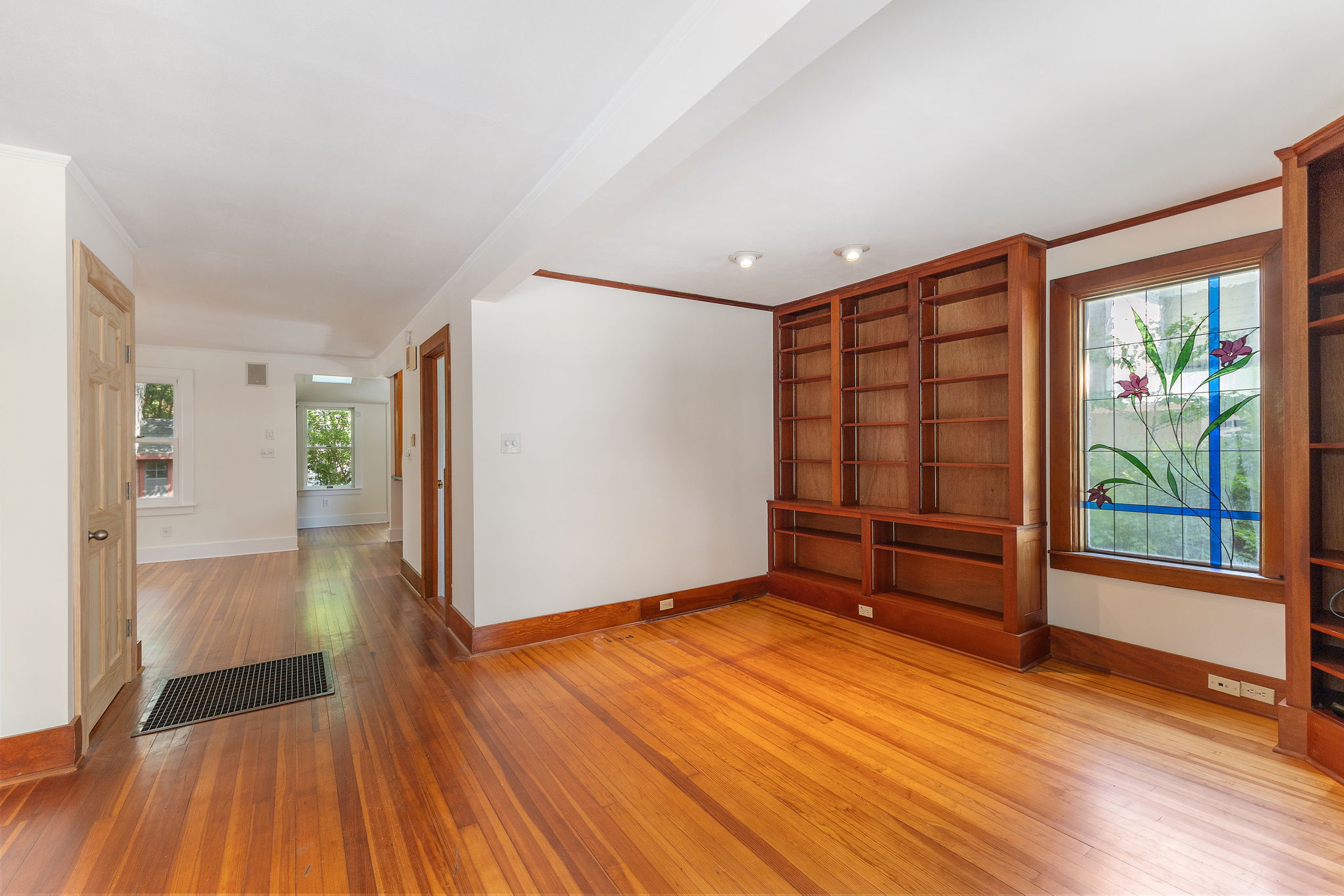  6 Pinewood Avenue, Saratoga Springs, NY, 12866 - 物件實景