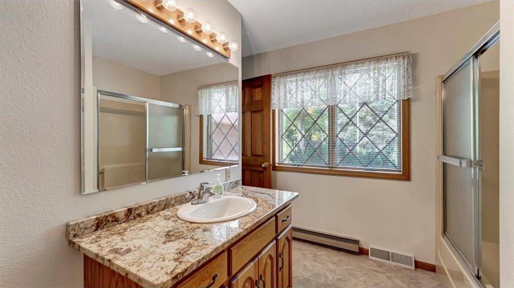 Saint Cloud, Minnesota, 56301, United States, 2 Bedrooms Bedrooms, ,3 BathroomsBathrooms,Residential,For Sale,1978189