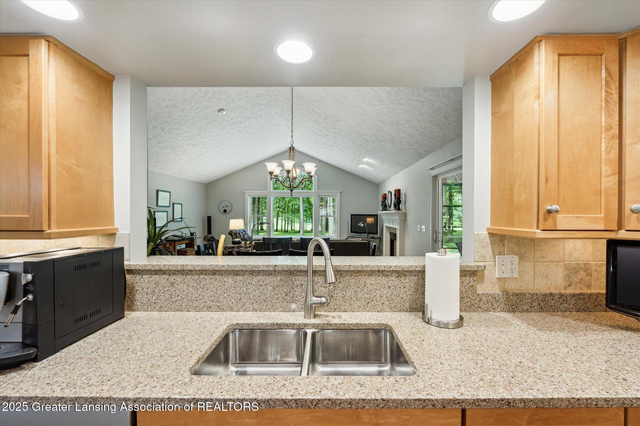 Bath, Michigan, 48808, United States, 4 Bedrooms Bedrooms, ,3 BathroomsBathrooms,Residential,For Sale,1890488