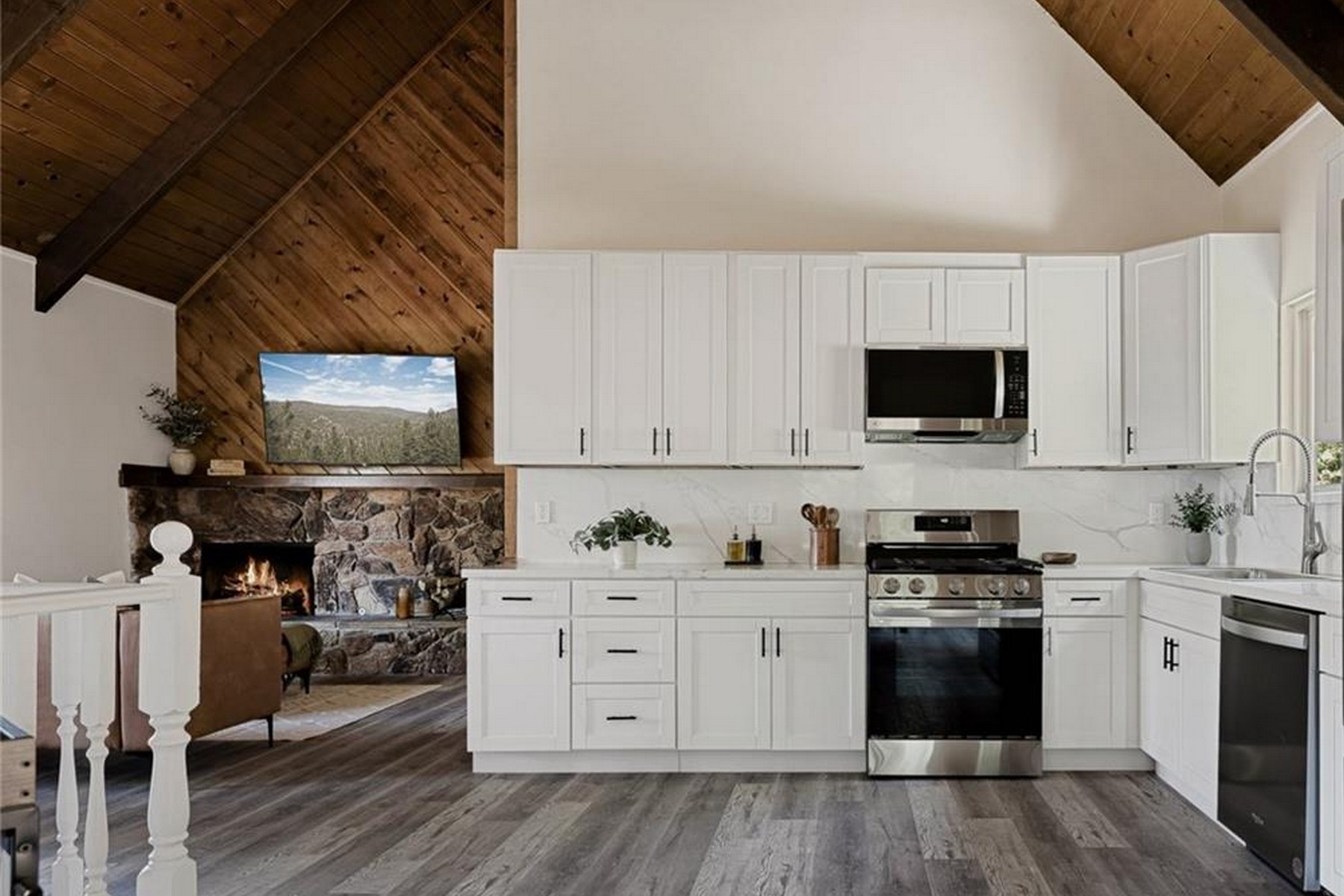  27947 Saint Bernard Lane, Lake Arrowhead California, 92352 - 物件實景