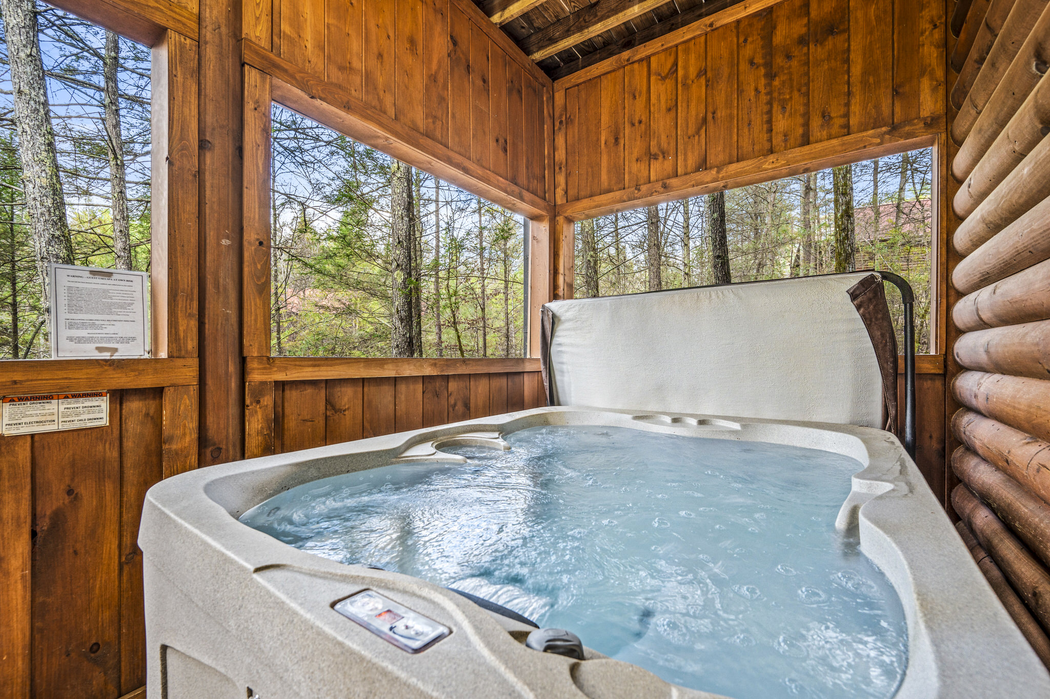 Sevierville, Tennessee, 37862, United States, 3 Bedrooms Bedrooms, ,2 BathroomsBathrooms,Residential,For Sale,1930187