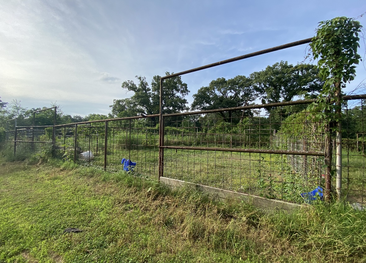 Clarksville, Arkansas, 72830, United States, 7 Bedrooms Bedrooms, ,3 BathroomsBathrooms,Residential,For Sale,2005713