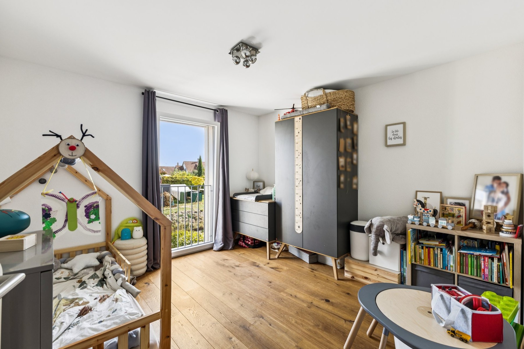  Contemporary 6.5-room townhouse in Sugiez - 物件實景