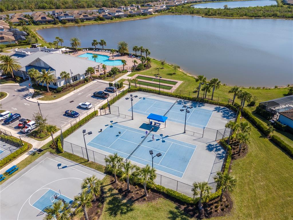 Bradenton, Florida, 34211, United States, 6 Bedrooms Bedrooms, ,5 BathroomsBathrooms,Residential,For Sale,1743496