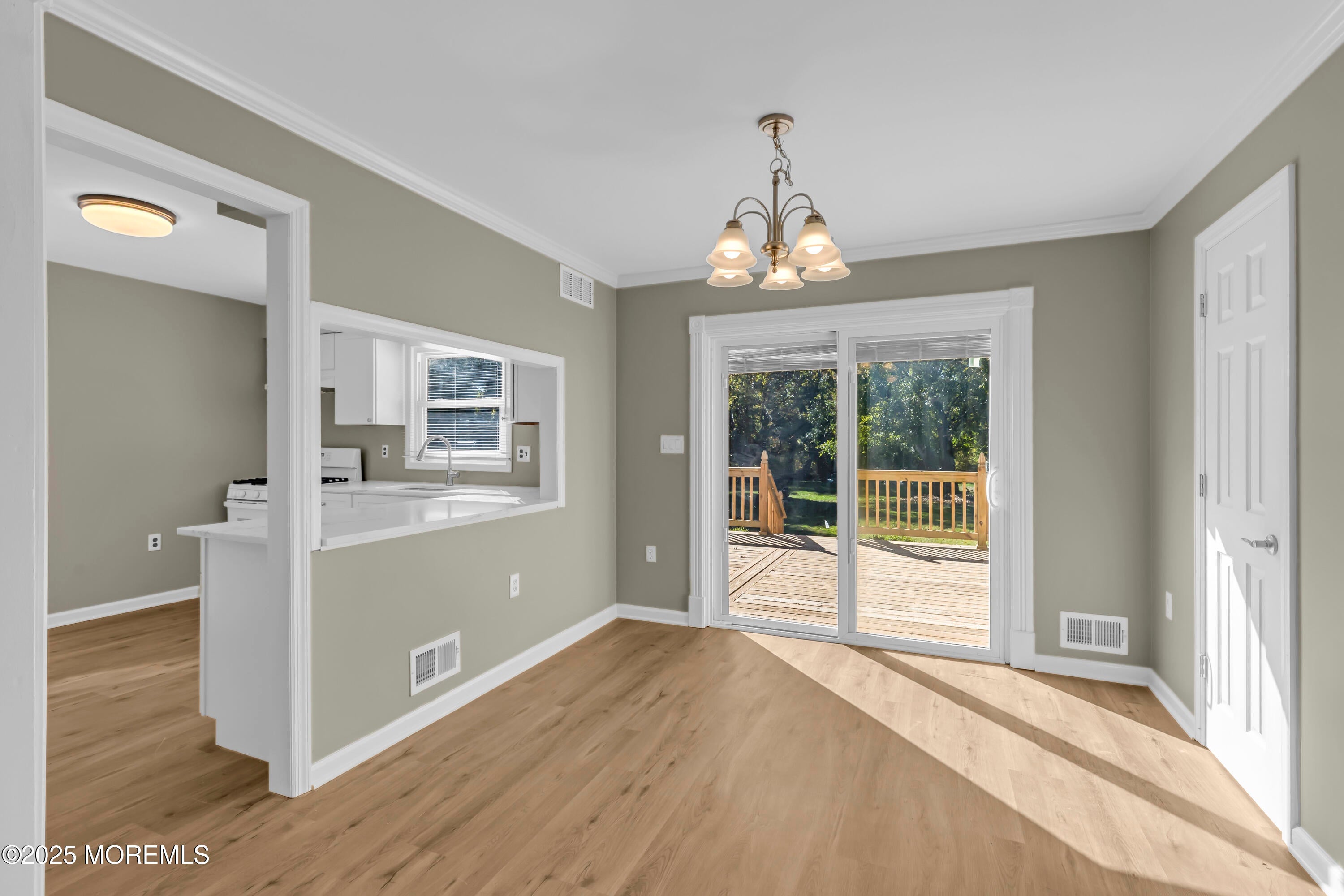 Freehold, New Jersey, 07728, United States, 3 Bedrooms Bedrooms, ,2 BathroomsBathrooms,Residential,For Sale,1990180