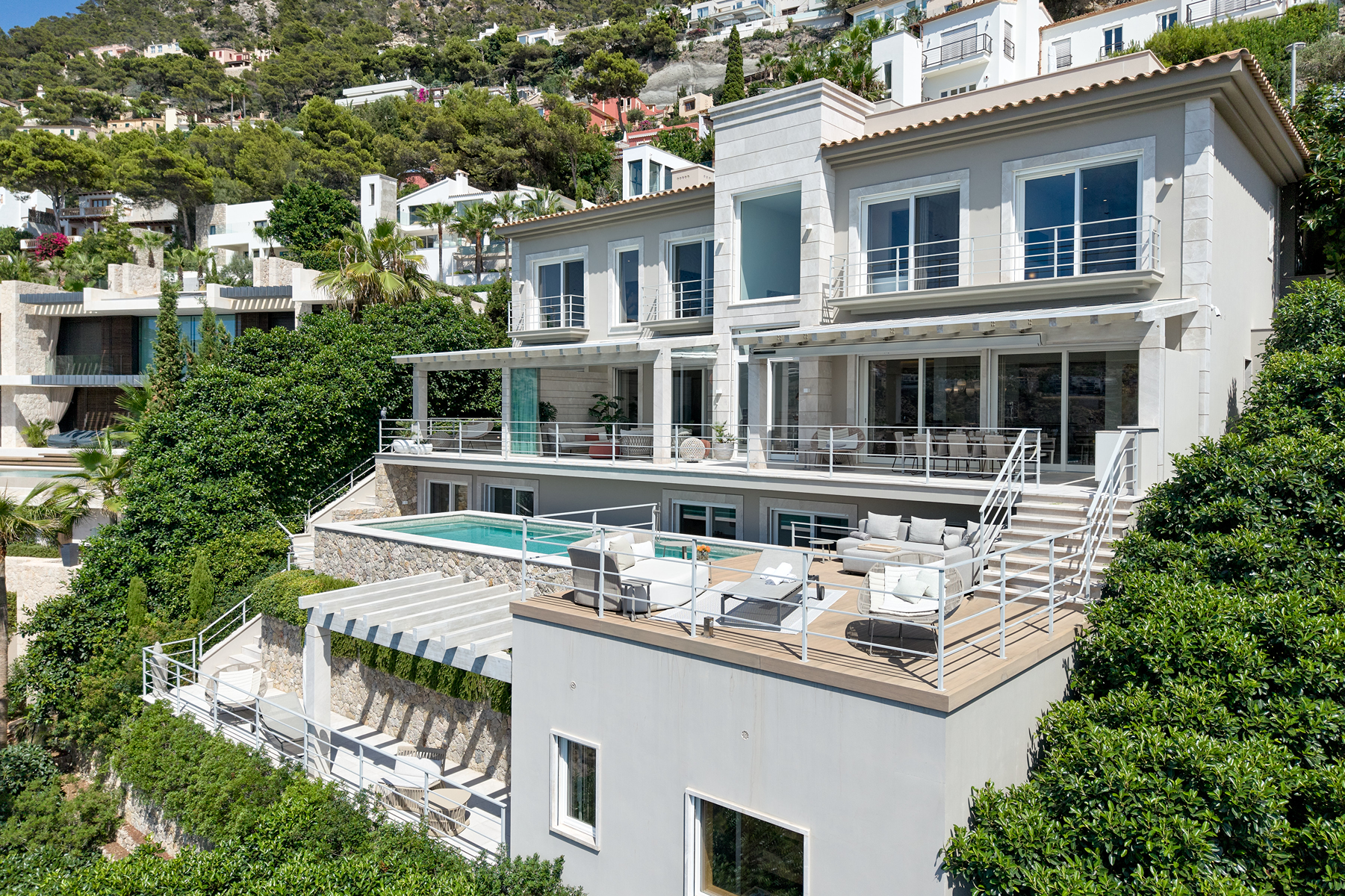  Villa on the first sea line with panoramic views in Andratx - 物件實景