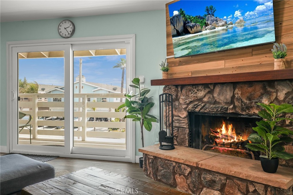 Oxnard, California, 93035, United States, 5 Bedrooms Bedrooms, ,1 BathroomBathrooms,Residential,For Sale,1847302