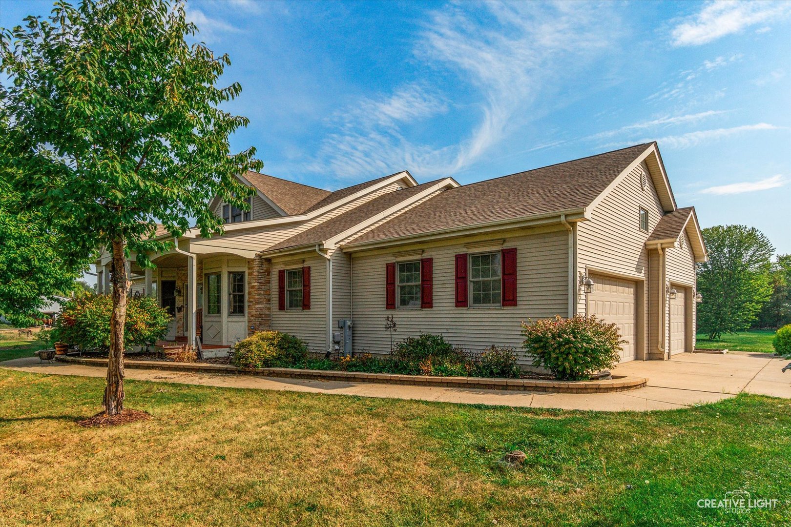 Plano, Illinois, 60545, United States, 4 Bedrooms Bedrooms, ,4 BathroomsBathrooms,Residential,For Sale,2003309