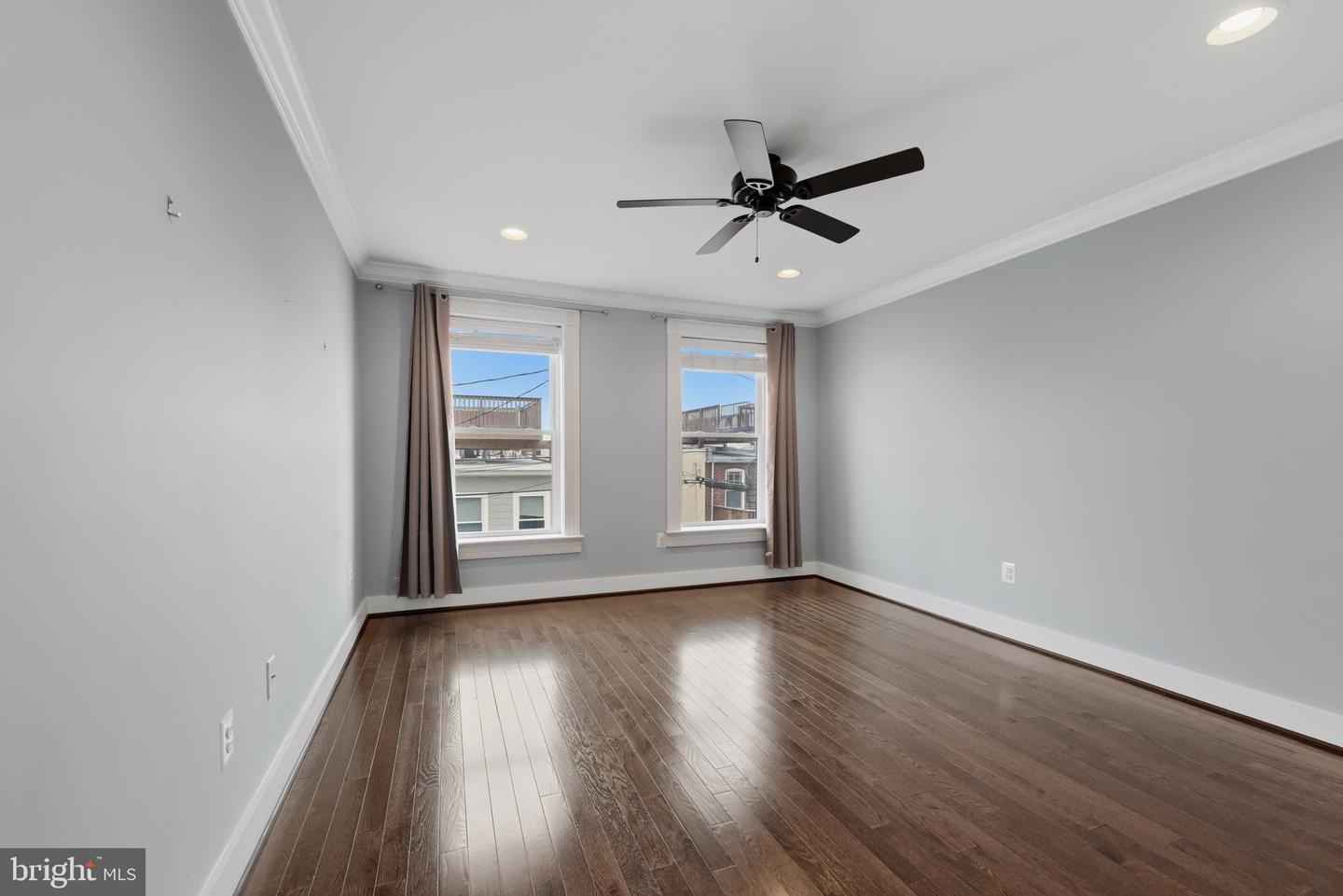 Baltimore, Maryland, 21224, United States, 5 Bedrooms Bedrooms, ,3 BathroomsBathrooms,Residential,For Sale,1999836