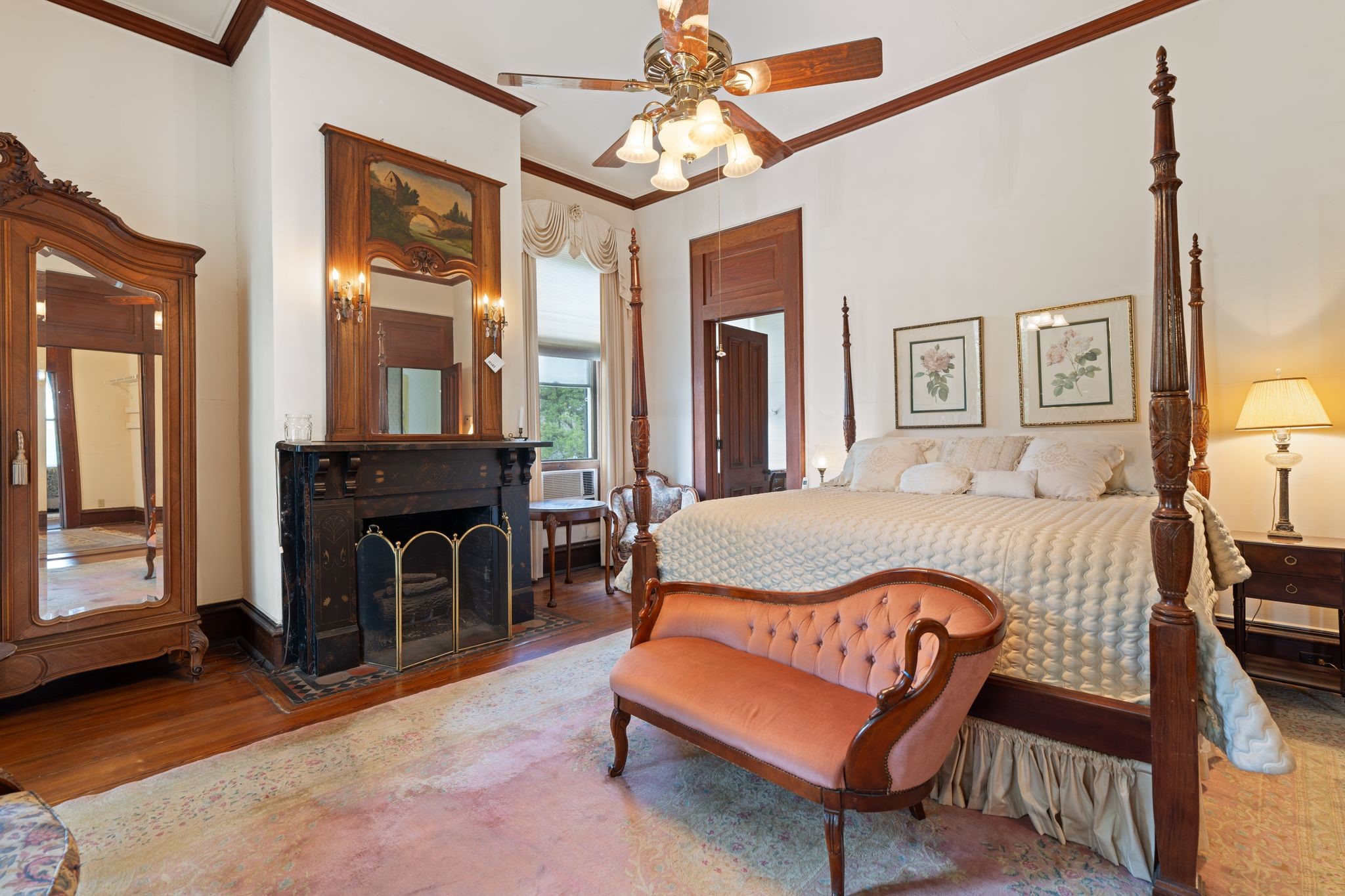  351 E Colorado Street, La Grange, TX, 78945 - 物件實景