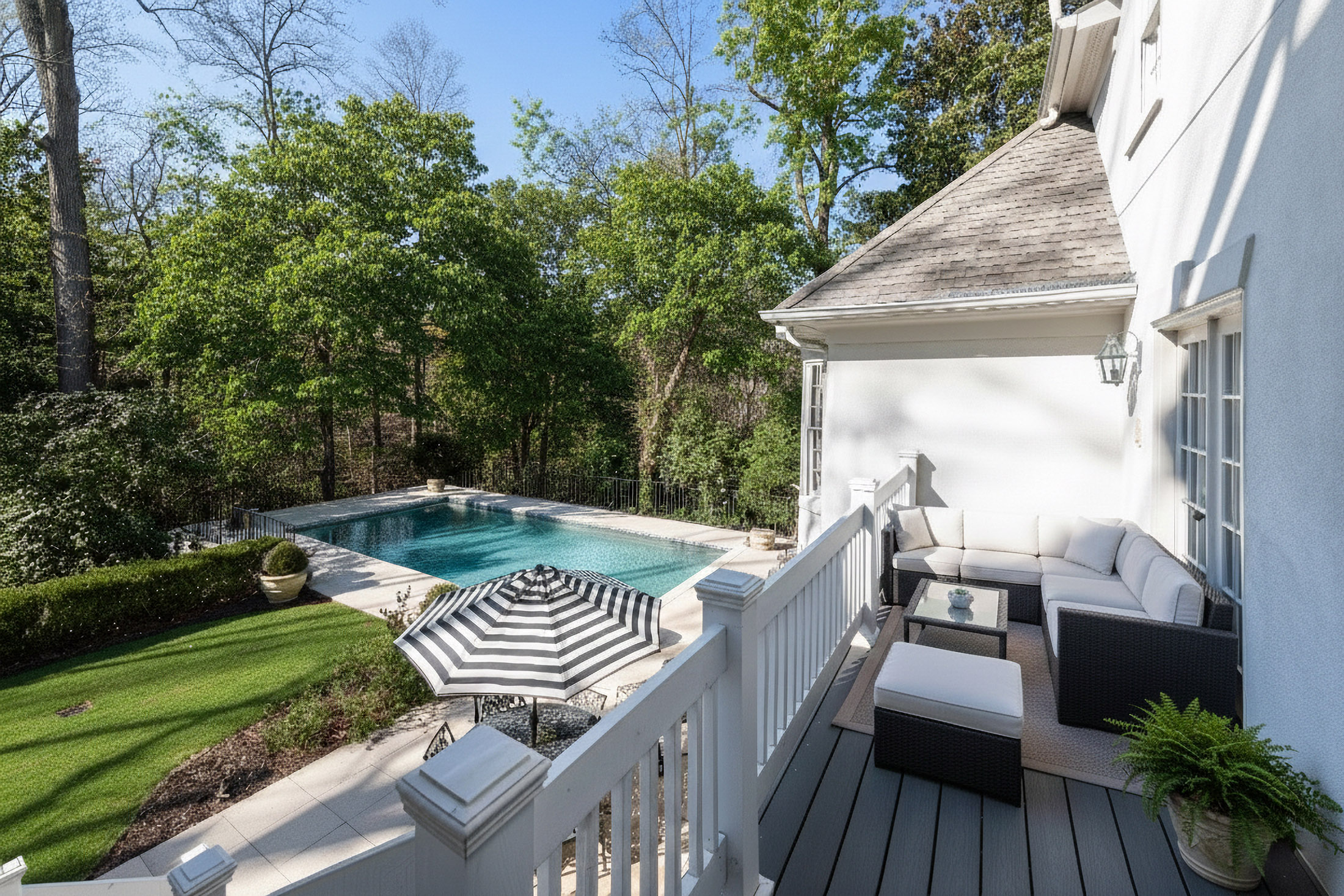  Elegant Traditional Home in Buckhead
