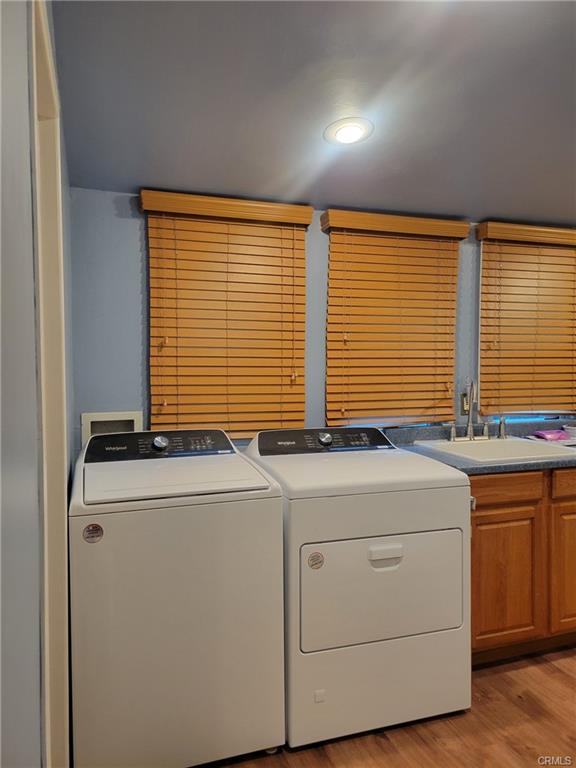 Ontario, California, 91762, United States, 2 Bedrooms Bedrooms, ,Residential,For Sale,1937617