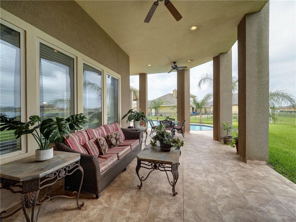 Corpus Christi, Texas, 78414, United States, 4 Bedrooms Bedrooms, ,4 BathroomsBathrooms,Residential,For Sale,1846858