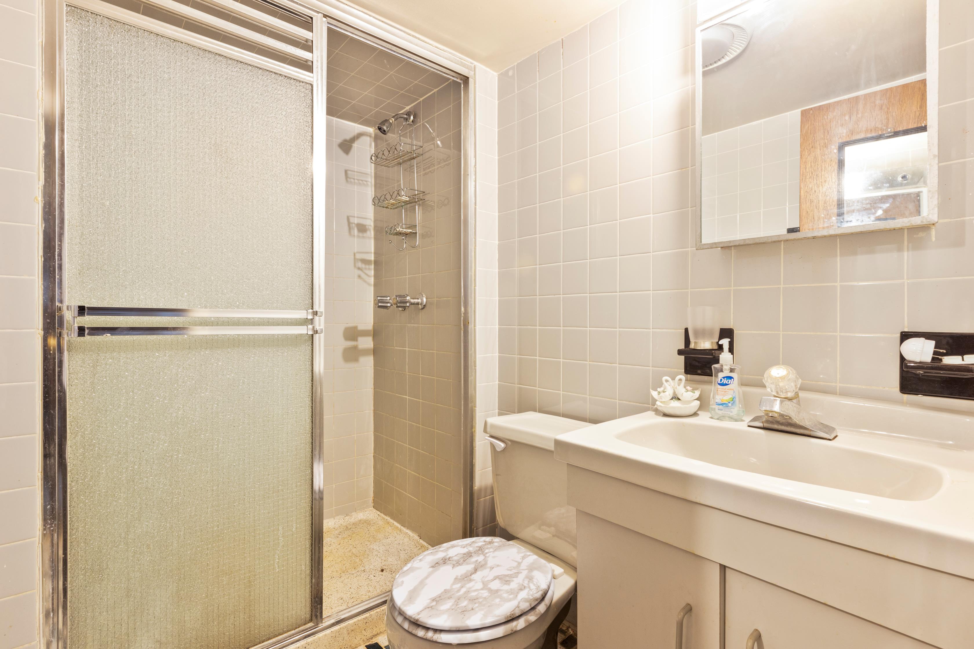 Sunnyside, New York, 11104, United States, 5 Bedrooms Bedrooms, ,3 BathroomsBathrooms,Residential,For Sale,1823180