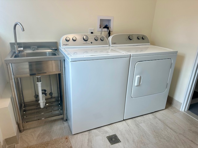 East Patchogue, New York, 11772, United States, 3 Bedrooms Bedrooms, ,2 BathroomsBathrooms,Residential,For Sale,1994647