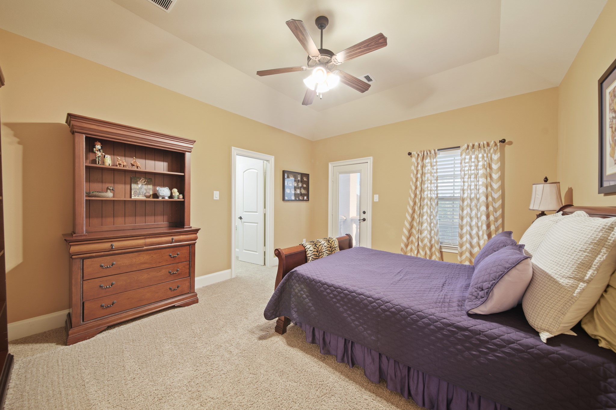 Friendswood, Texas, 77546, United States, 5 Bedrooms Bedrooms, ,6 BathroomsBathrooms,Residential,For Sale,1989691