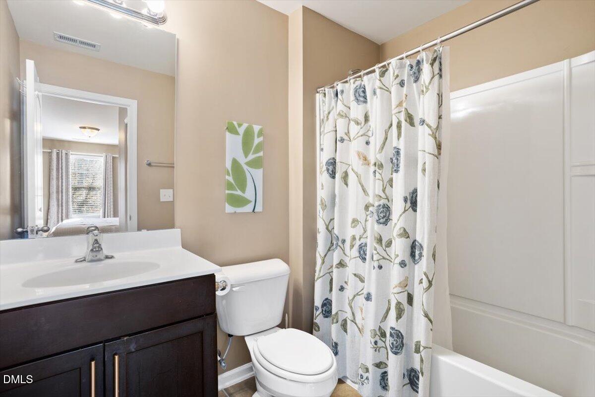 Cary, North Carolina, 27519, United States, 6 Bedrooms Bedrooms, ,4 BathroomsBathrooms,Residential,For Sale,1988083