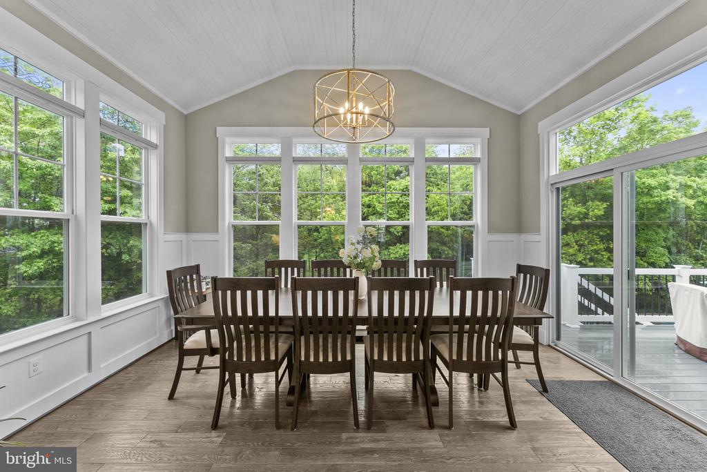 Warrenton, Virginia, 20187, United States, 4 Bedrooms Bedrooms, ,4 BathroomsBathrooms,Residential,For Sale,2048905