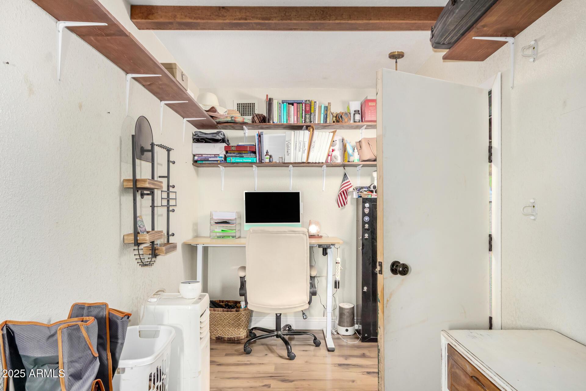 Chandler, Arizona, 85225, United States, 5 Bedrooms Bedrooms, ,2 BathroomsBathrooms,Residential,For Sale,1996628