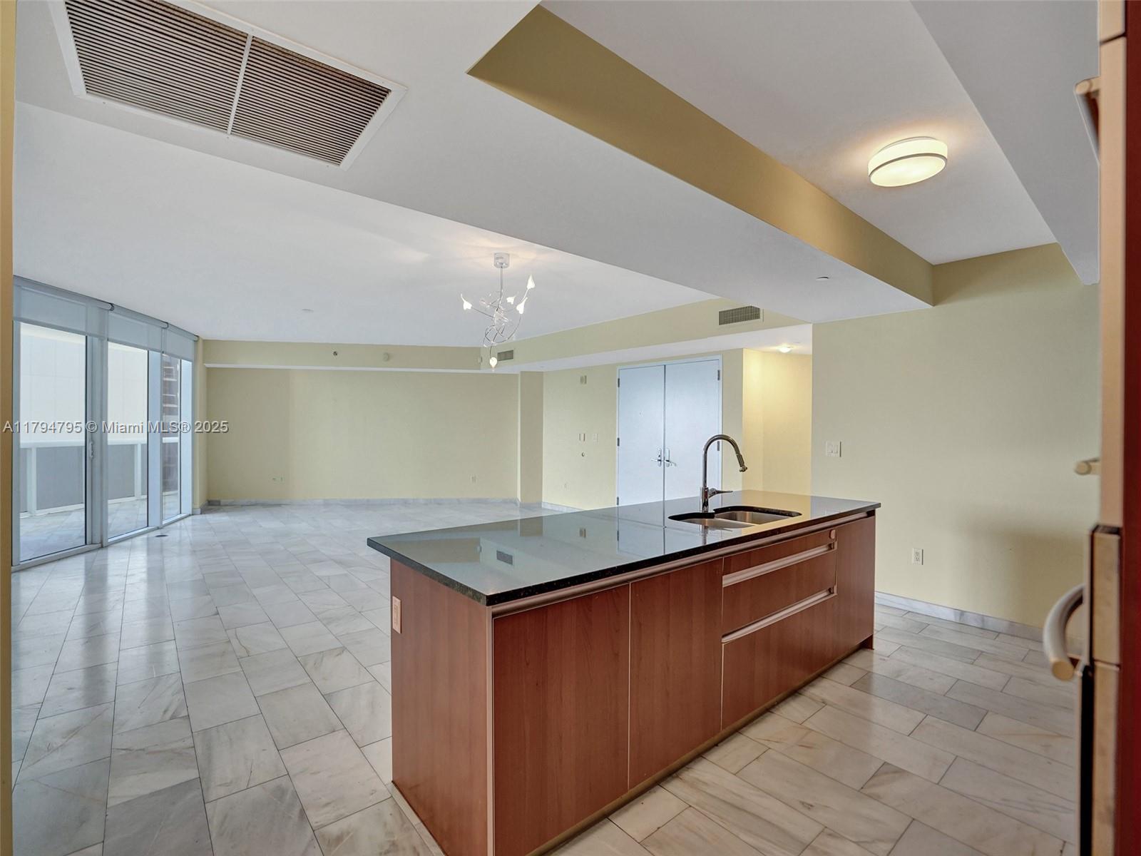Sunny Isles Beach, Florida, 33160, United States, 2 Bedrooms Bedrooms, ,3 BathroomsBathrooms,Residential,For Sale,1794345
