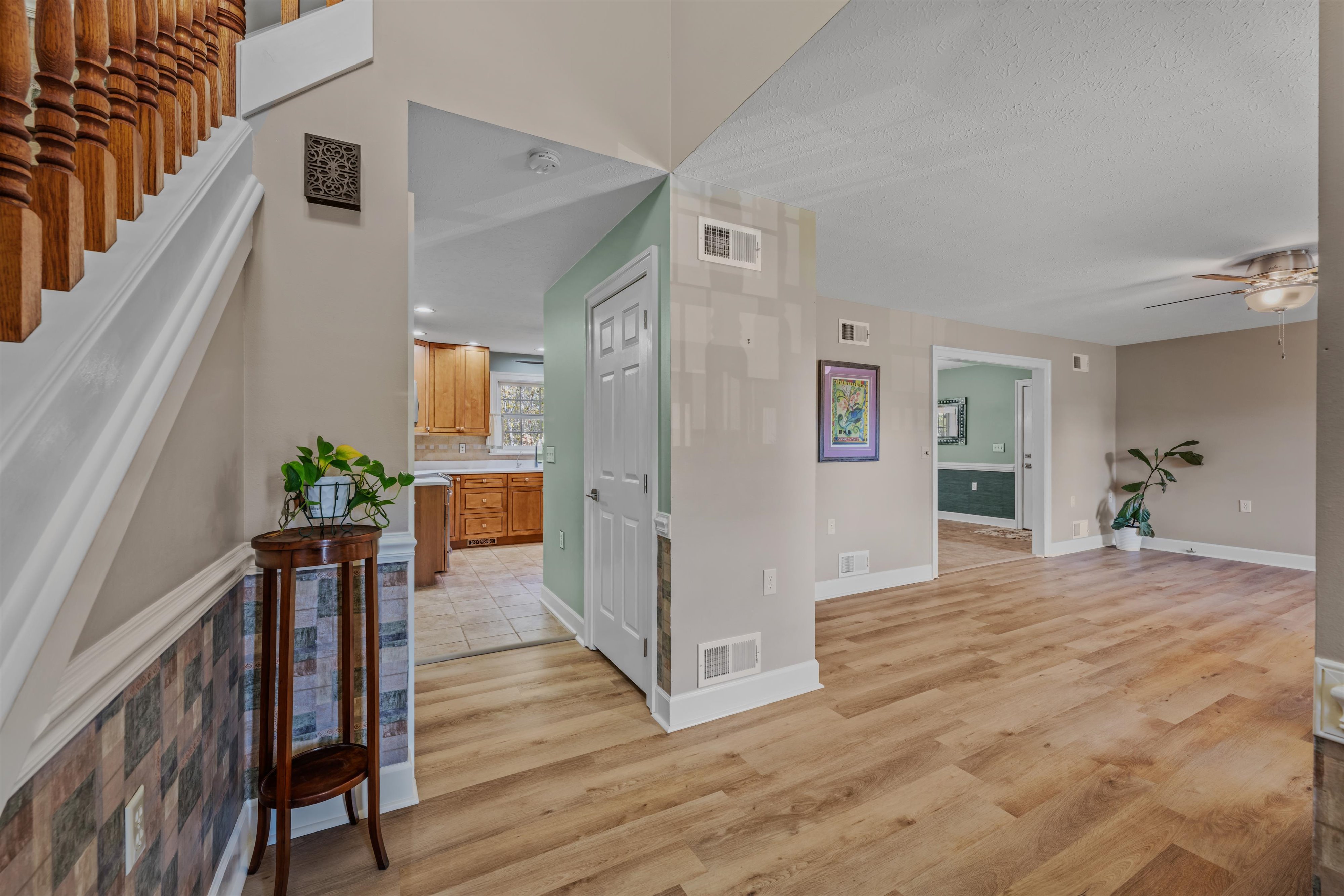 Martinsburg, West Virginia, 25403, United States, 3 Bedrooms Bedrooms, ,Residential,For Sale,1998035